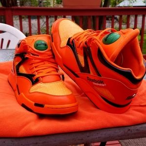 SOLDBUNDLE Reebok Pump Omni Lite Halloween PUMPkin